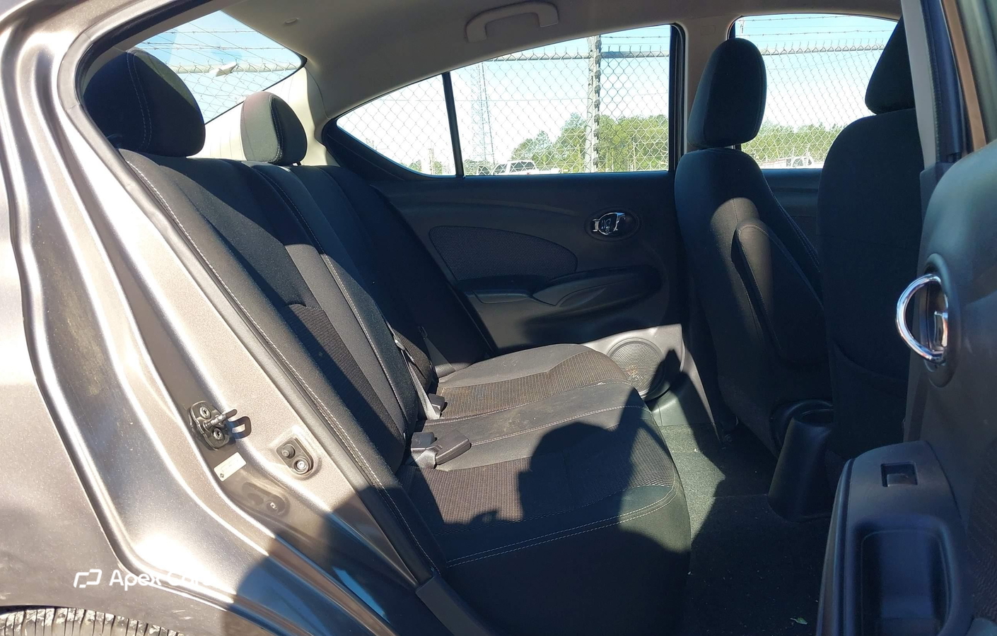 Nissan Versa 2015