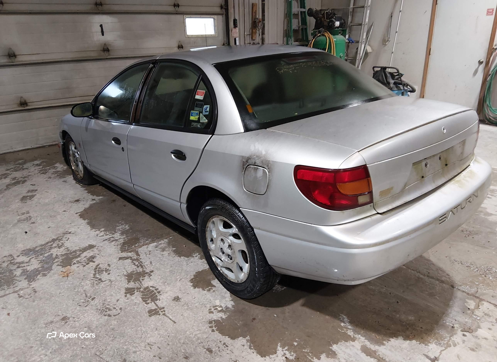 Saturn SL 2002