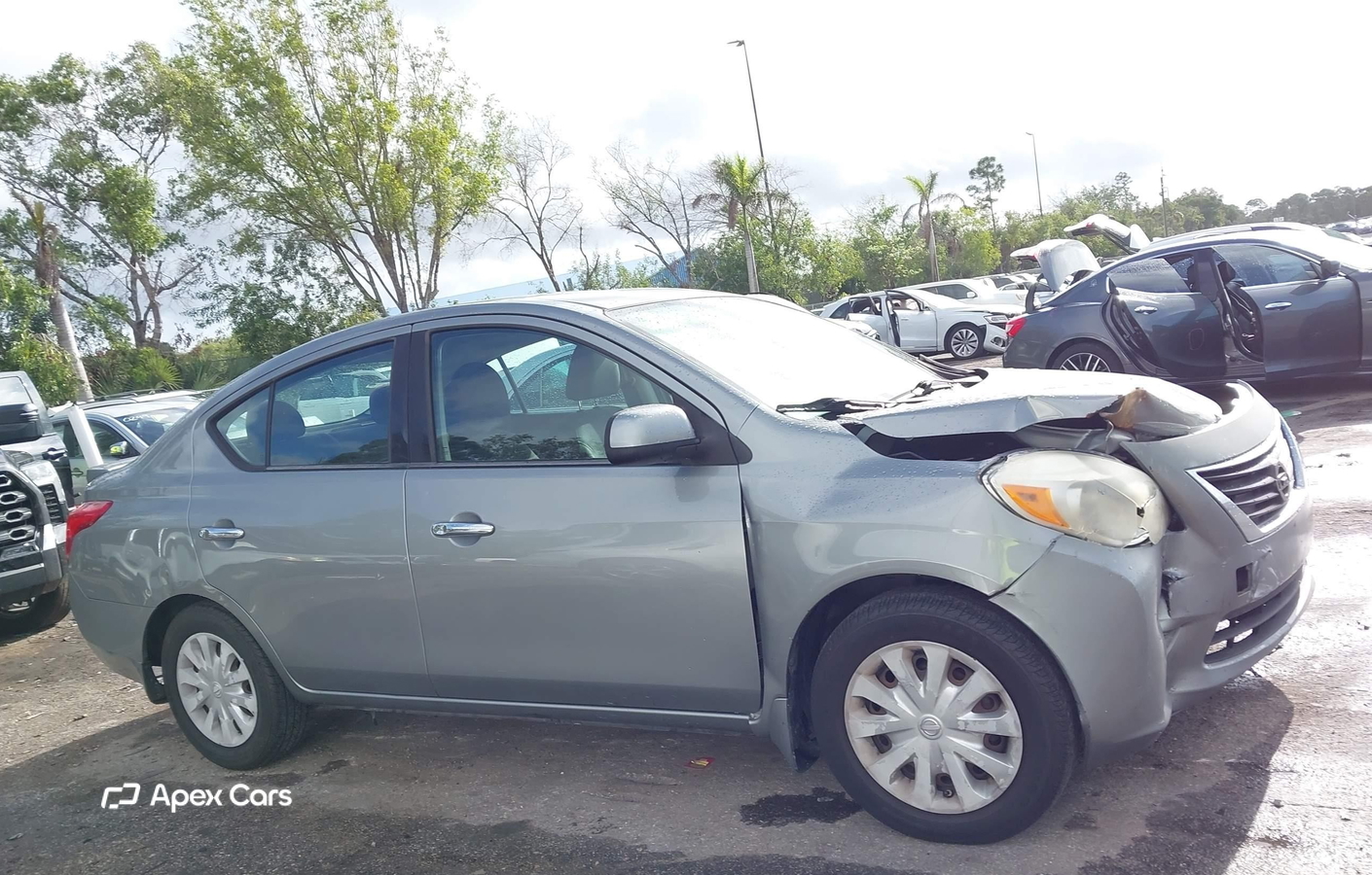 Nissan Versa 2014