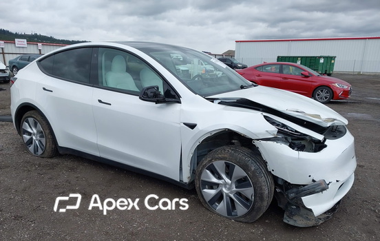 Tesla Model Y 2021 - Image 1 of 16