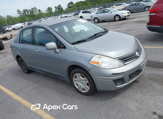 2010 Nissan Versa - Image 1 of 5