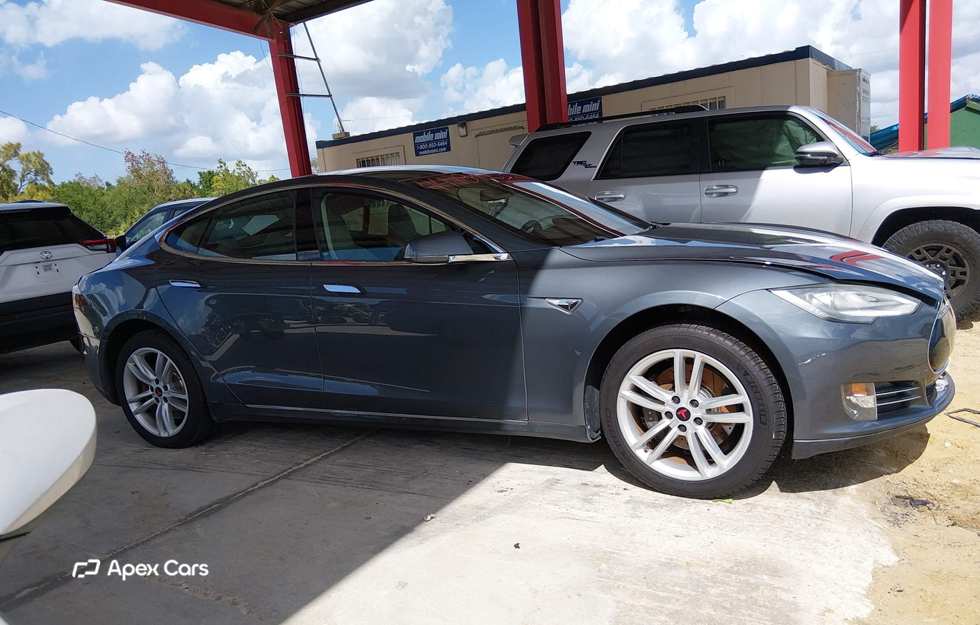 Tesla Model S 2013