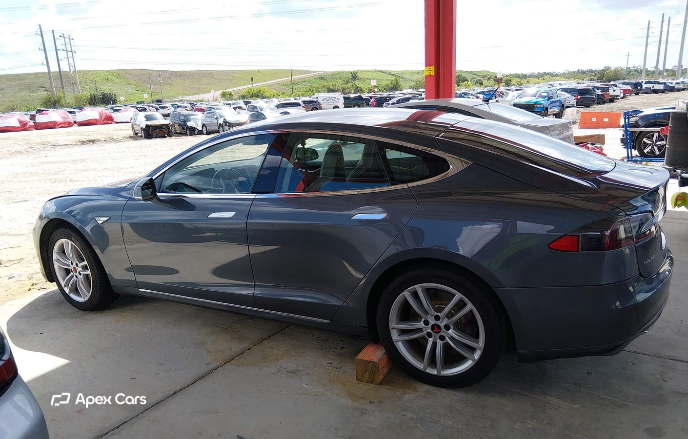 Tesla Model S 2013