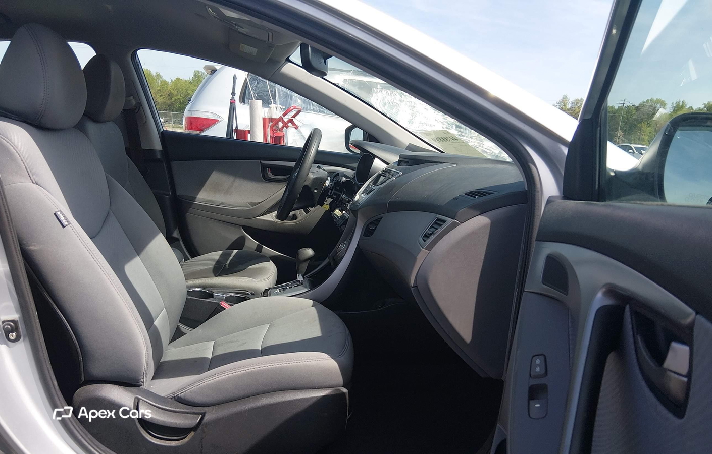 Hyundai Elantra 2012