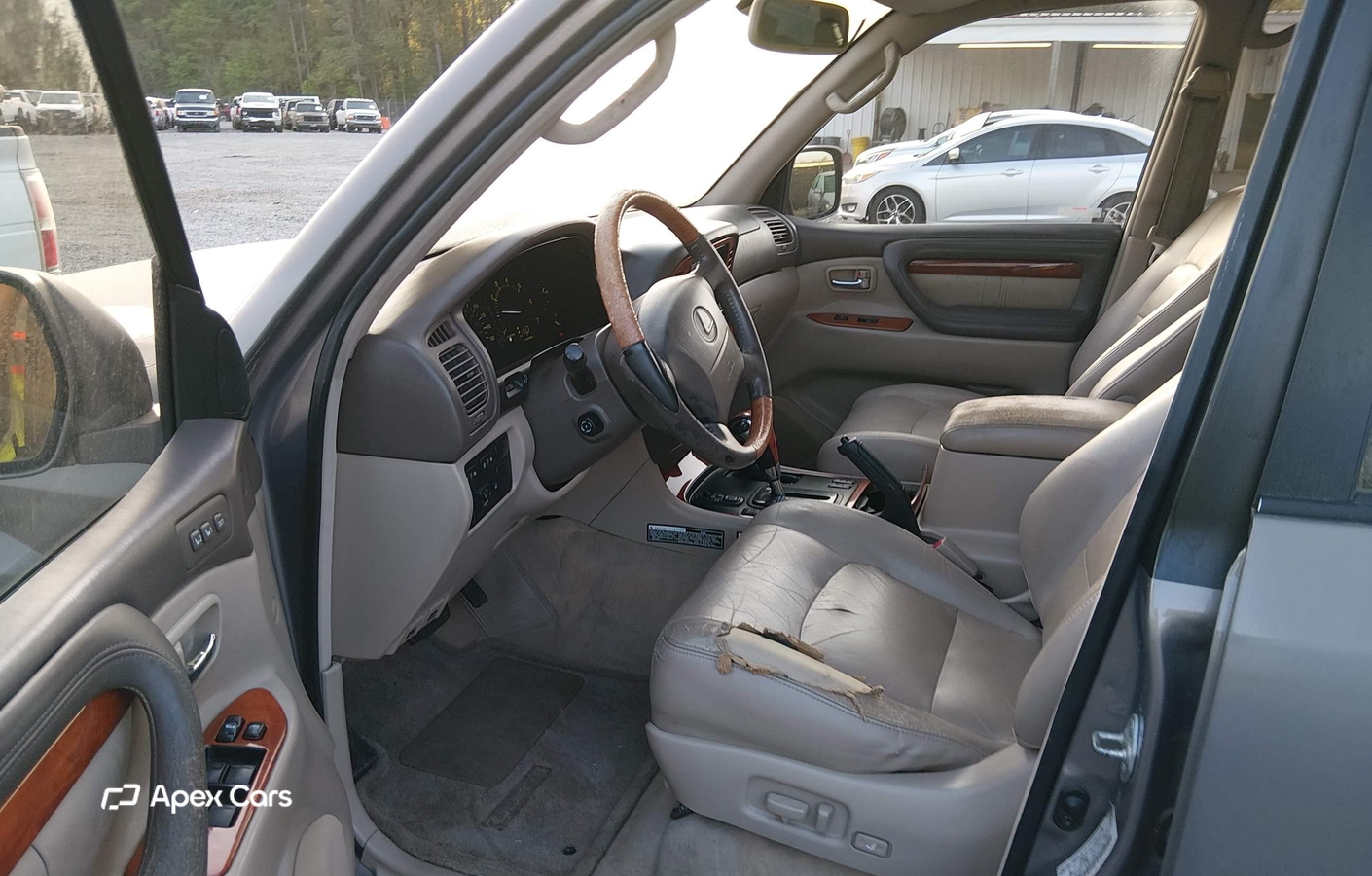 Lexus LX 2000