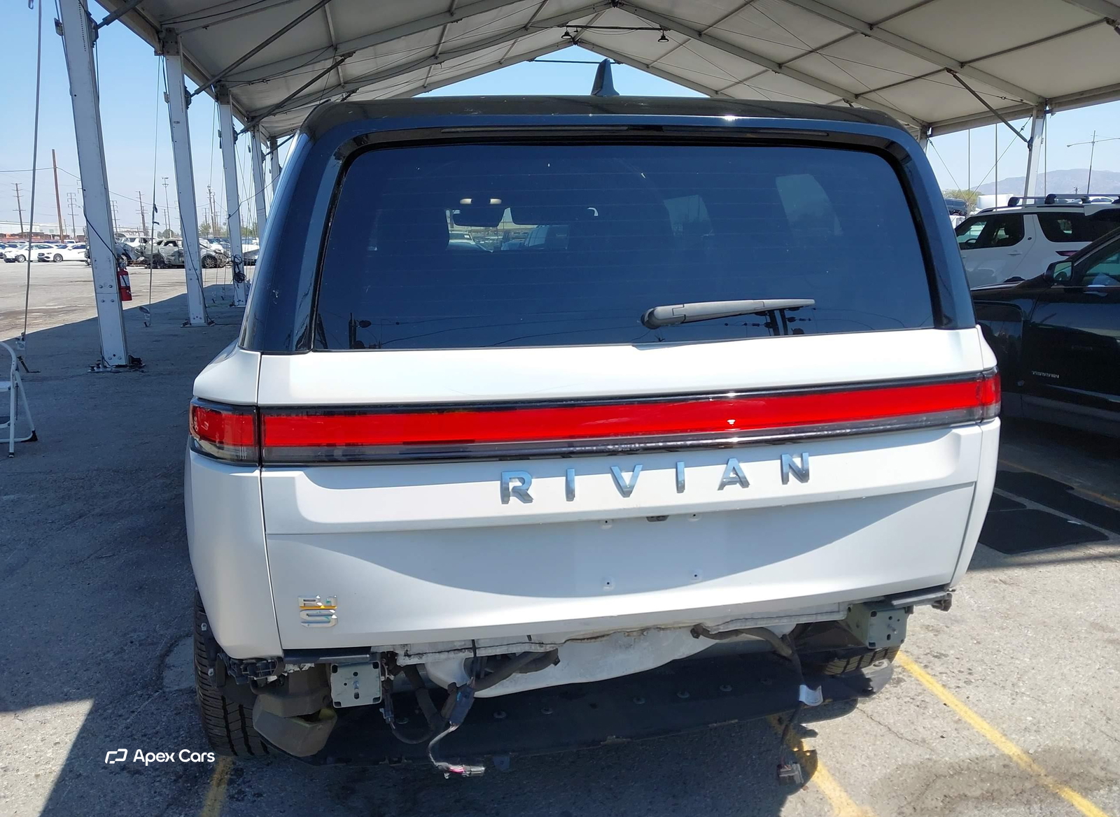 Rivian R1S 2023