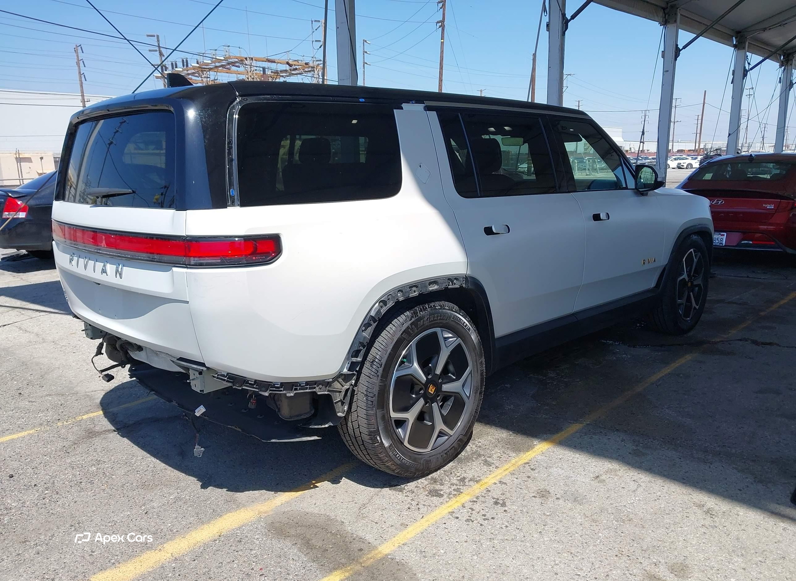 Rivian R1S 2023