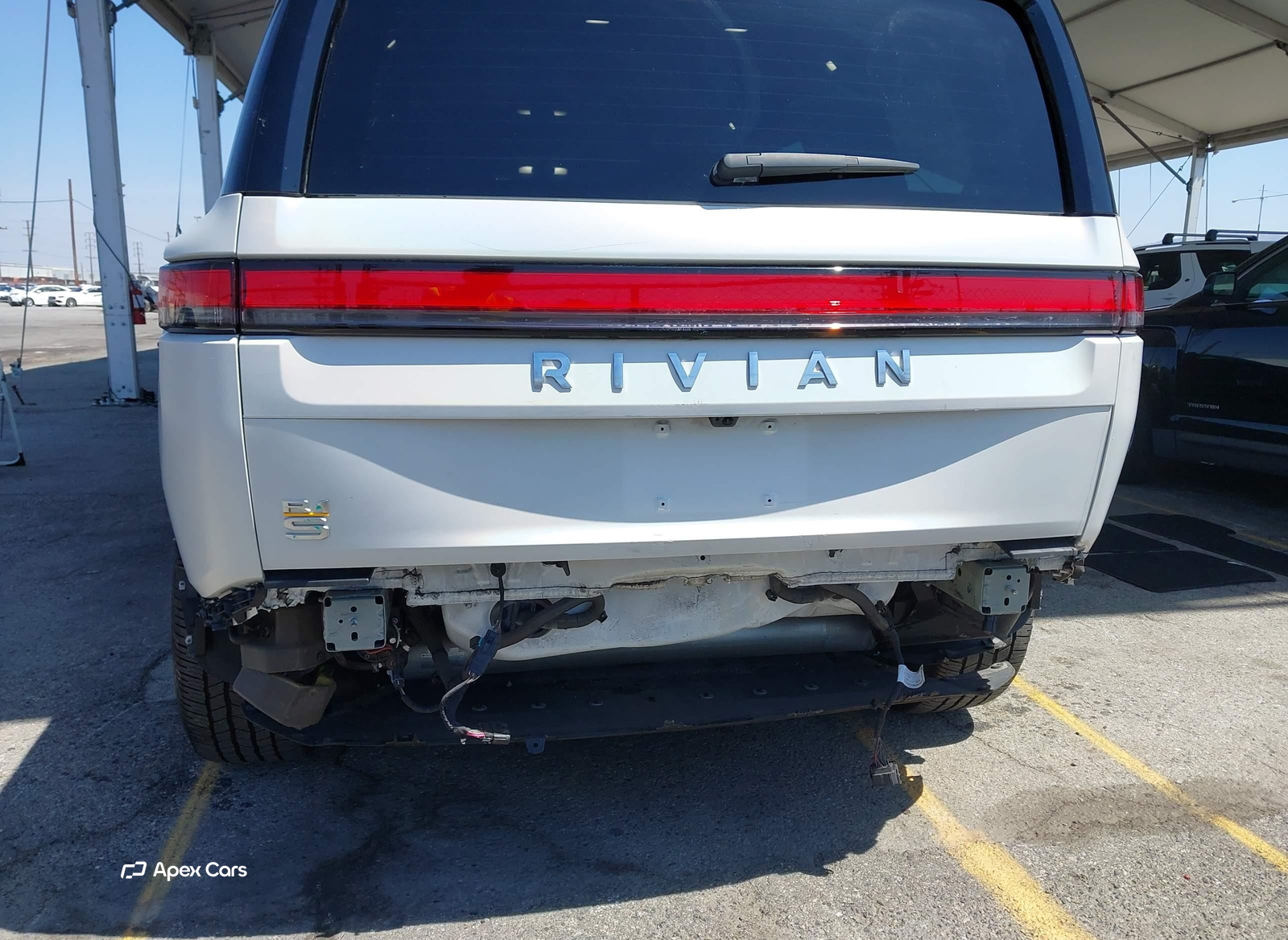 Rivian R1S 2023