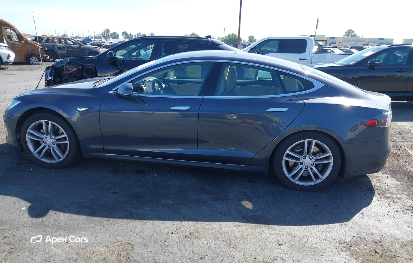 Tesla Model S 2015