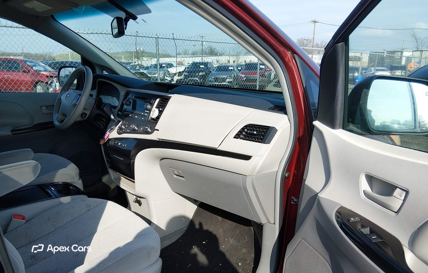 Toyota Sienna 2011