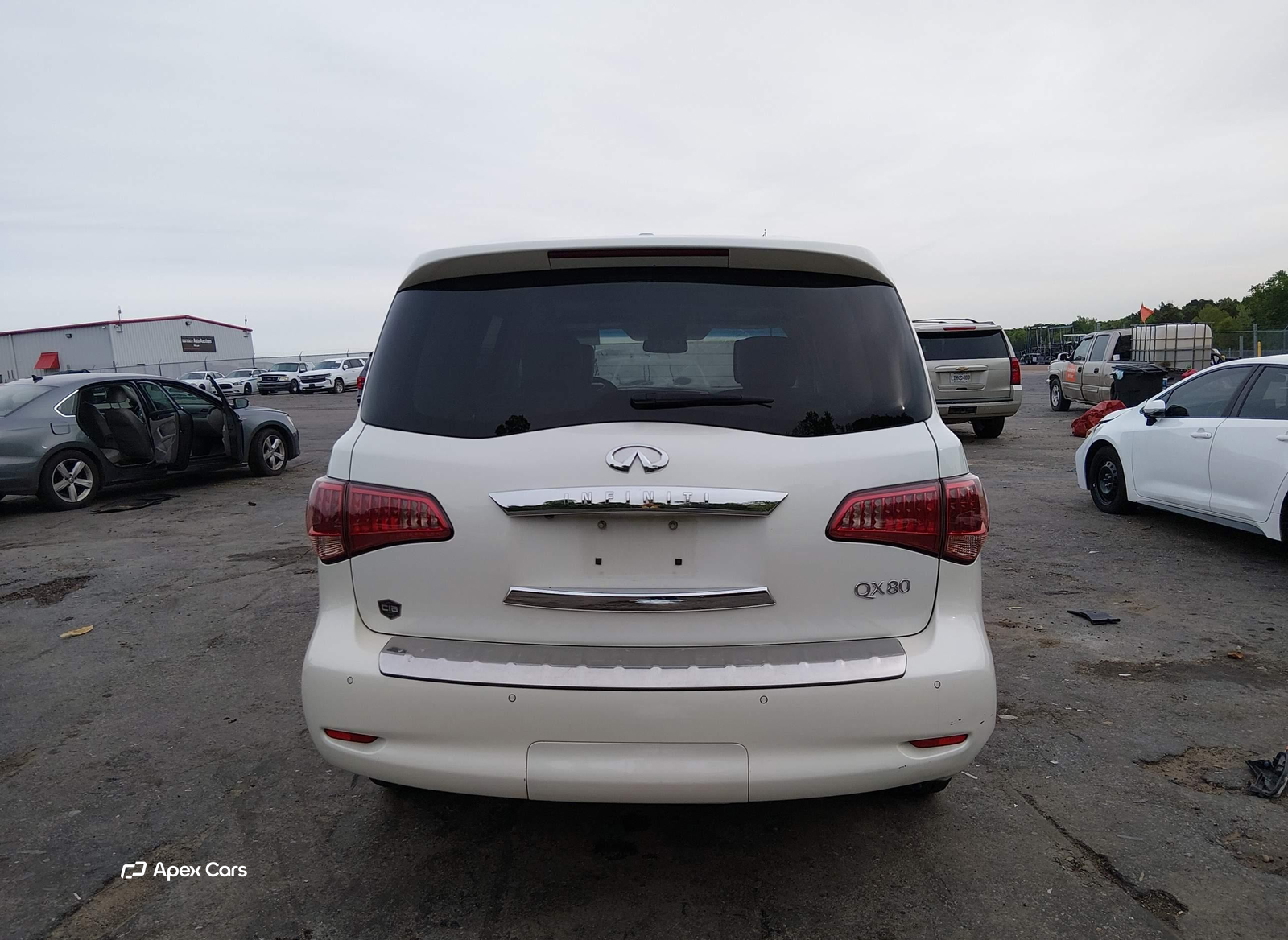 Infiniti QX80 2015