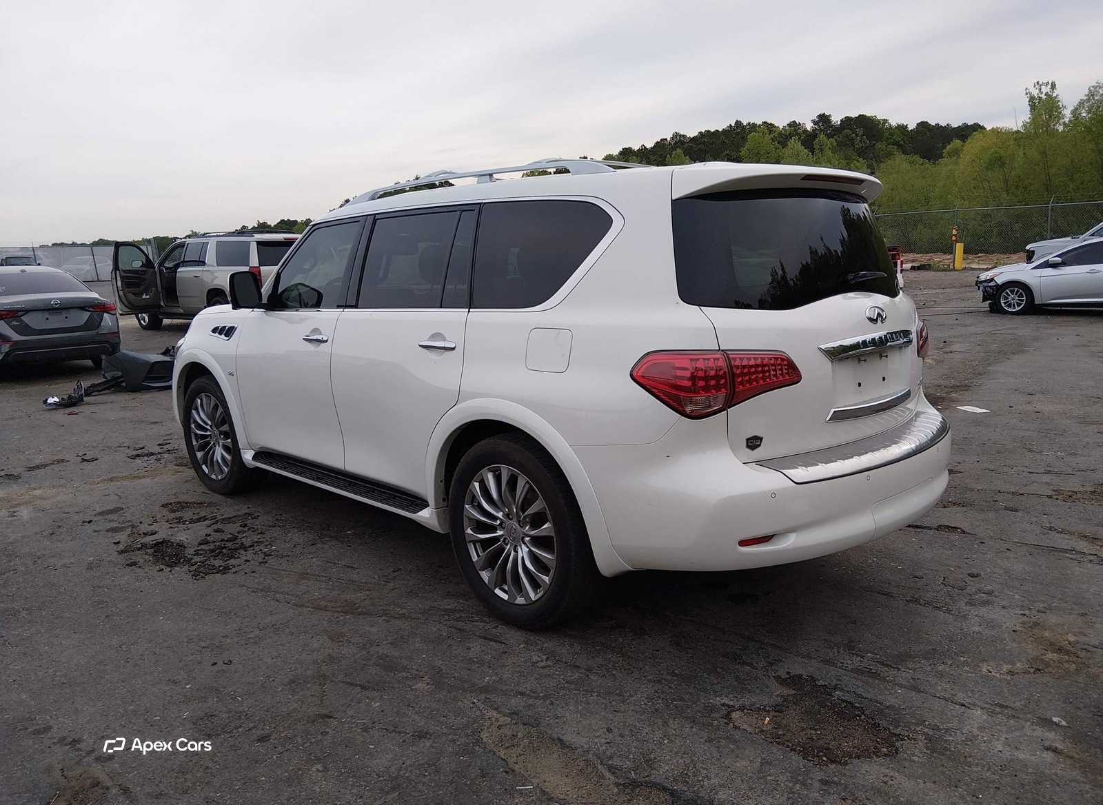 Infiniti QX80 2015