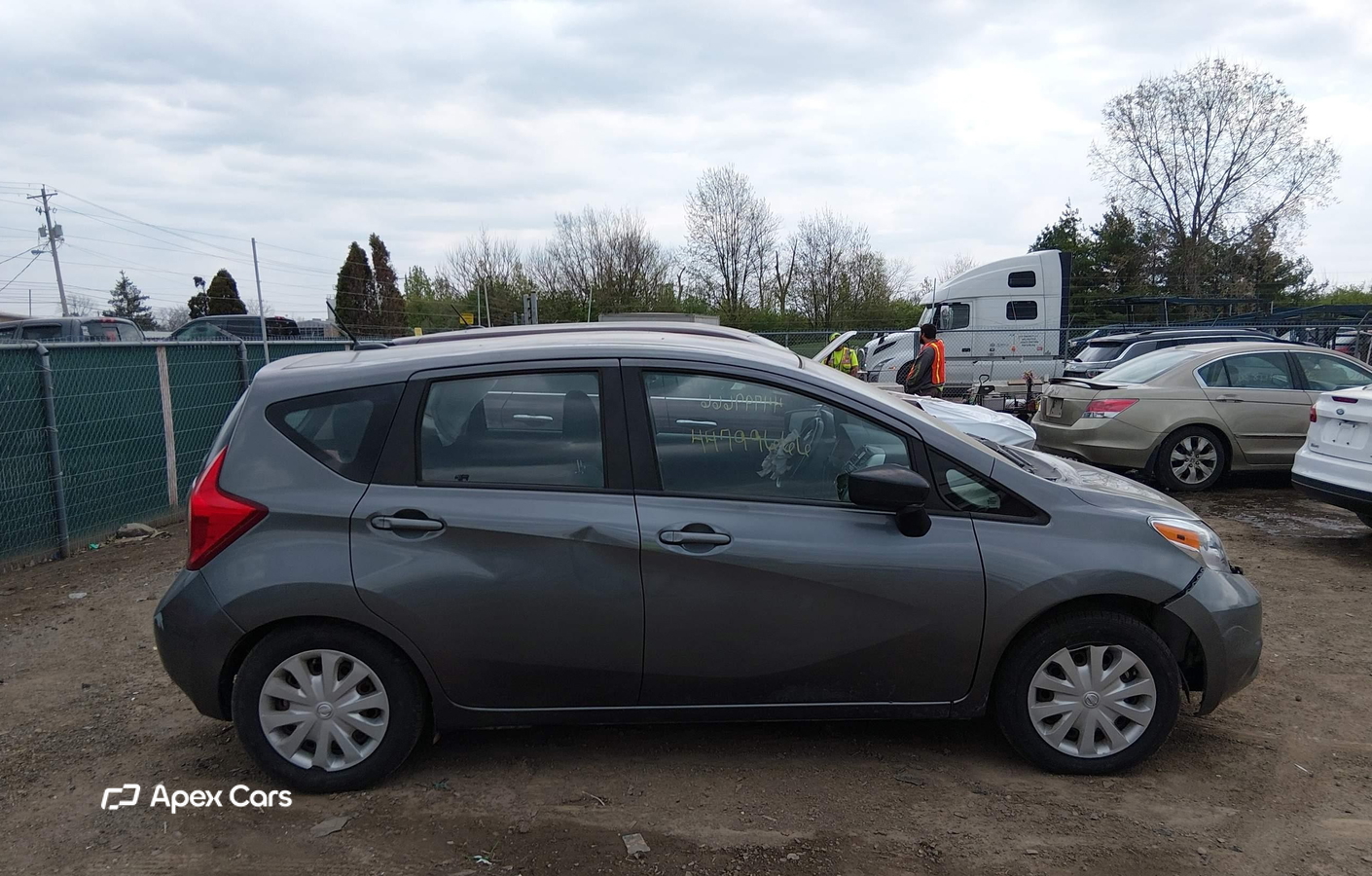 Nissan Versa 2016