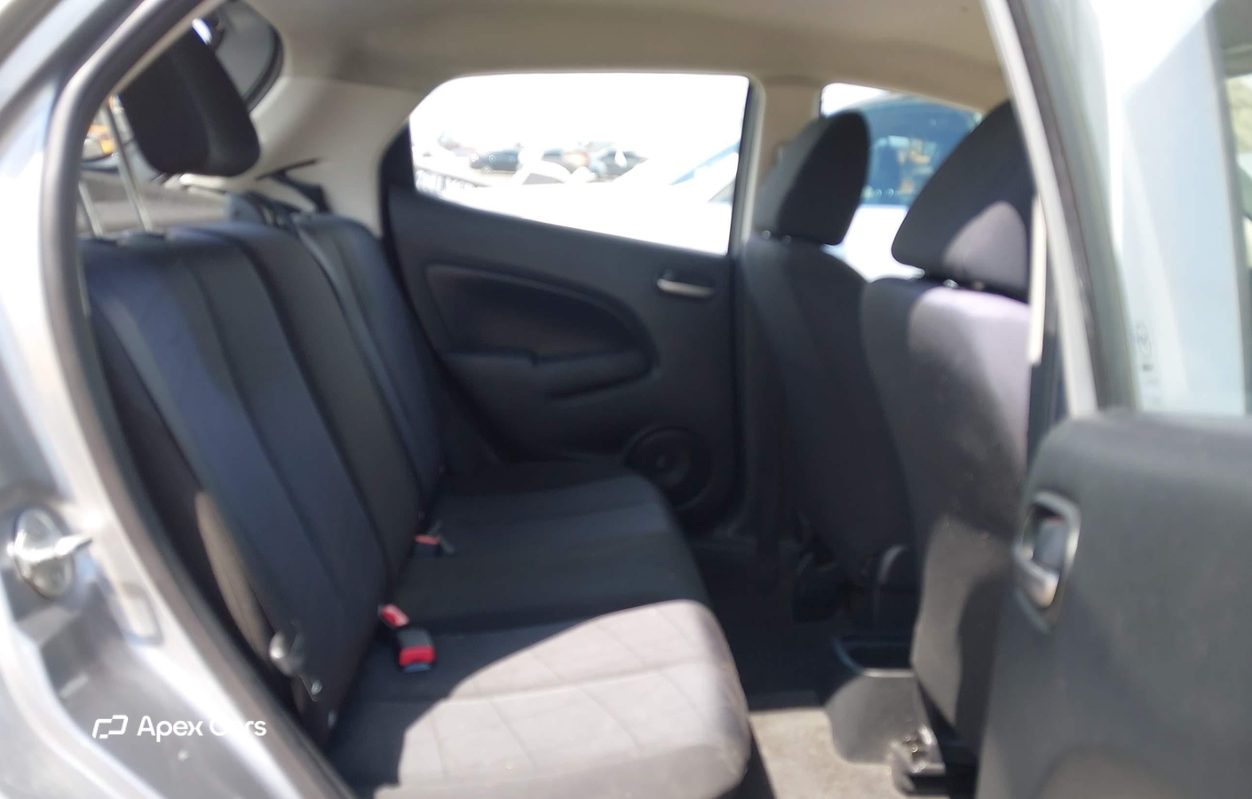 Mazda 2 2011
