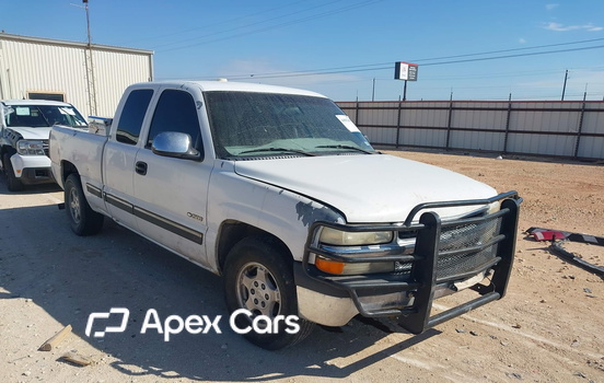 Chevrolet Silverado 2000 - Image 1 of 11