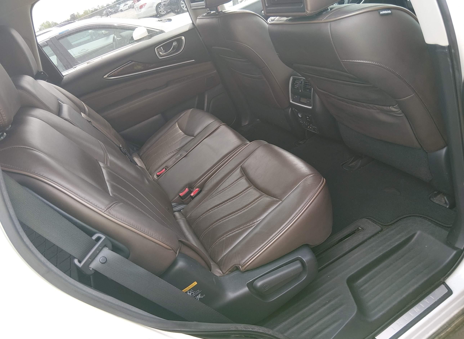 Infiniti JX 2013