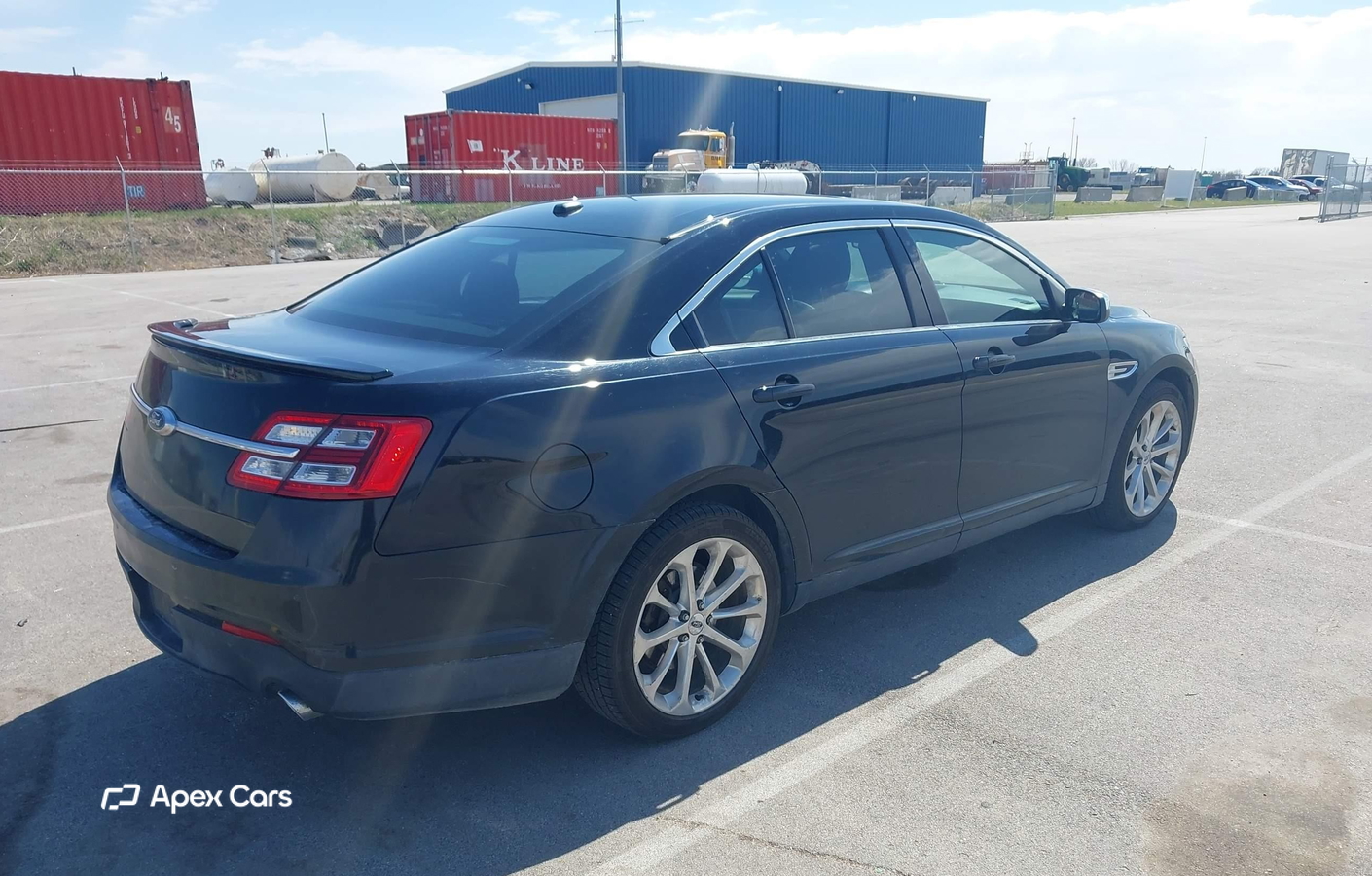 Ford Taurus 2016