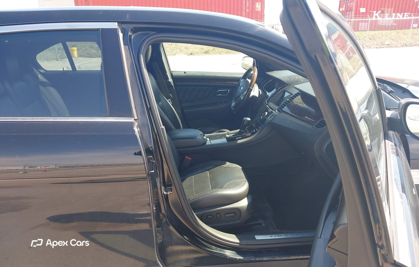 Ford Taurus 2016