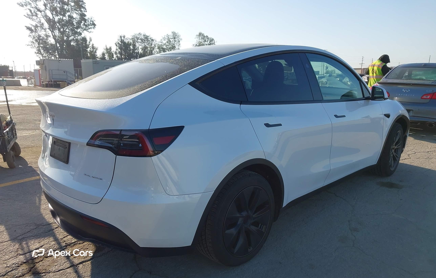 Tesla Model Y 2024