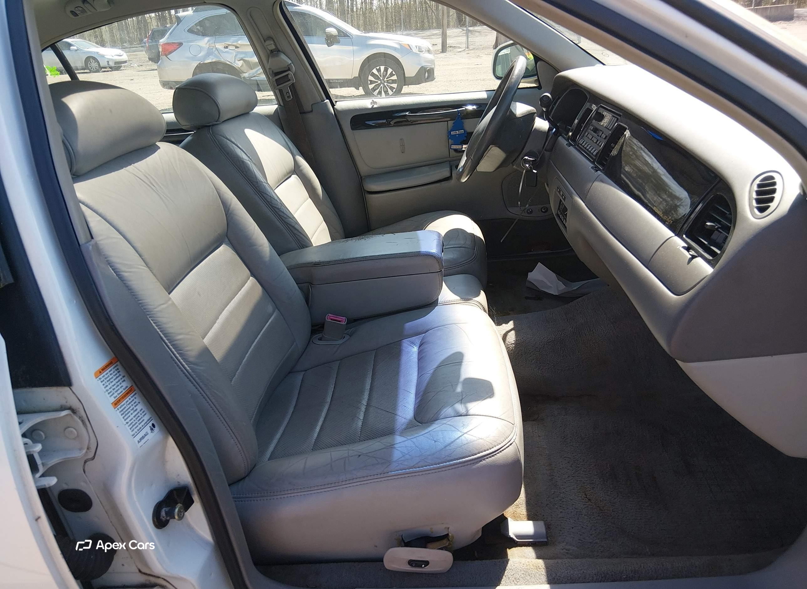 Lincoln Town Car 2000