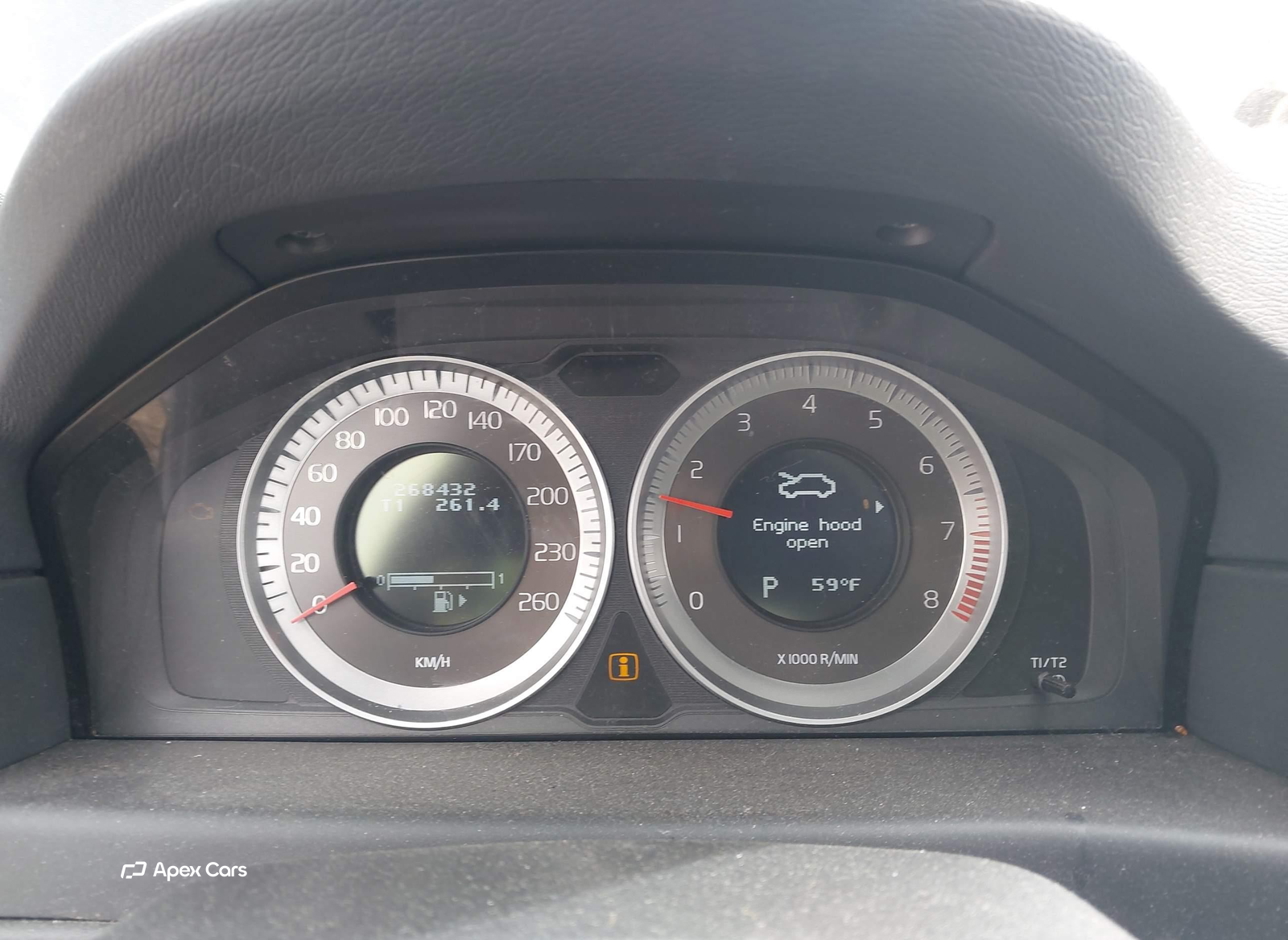 Volvo XC70 2012