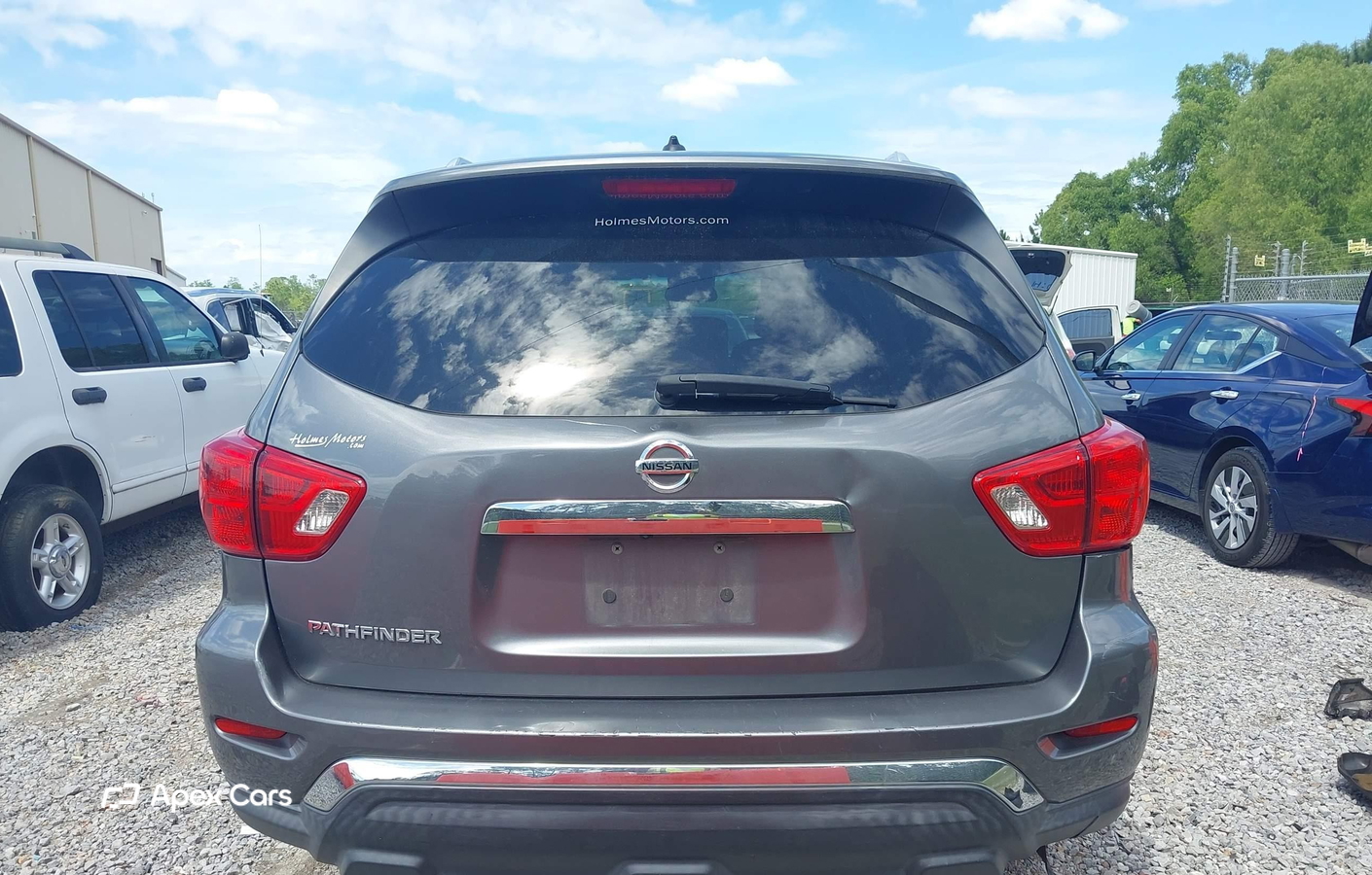 Nissan Pathfinder 2018