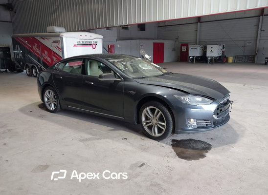 2014 Tesla Model S - Zdjęcie 1 z 5