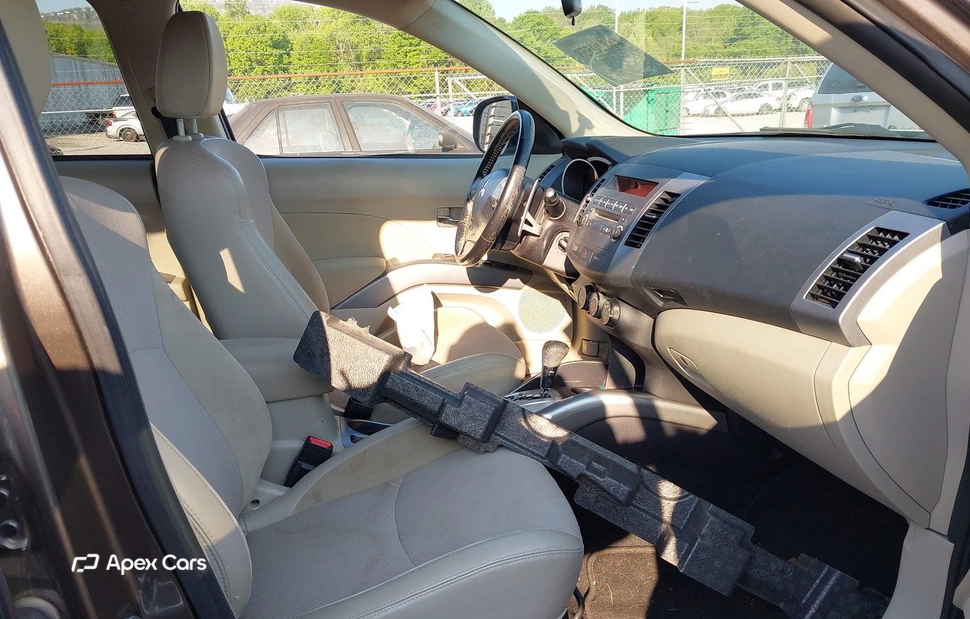 Mitsubishi Outlander 2011
