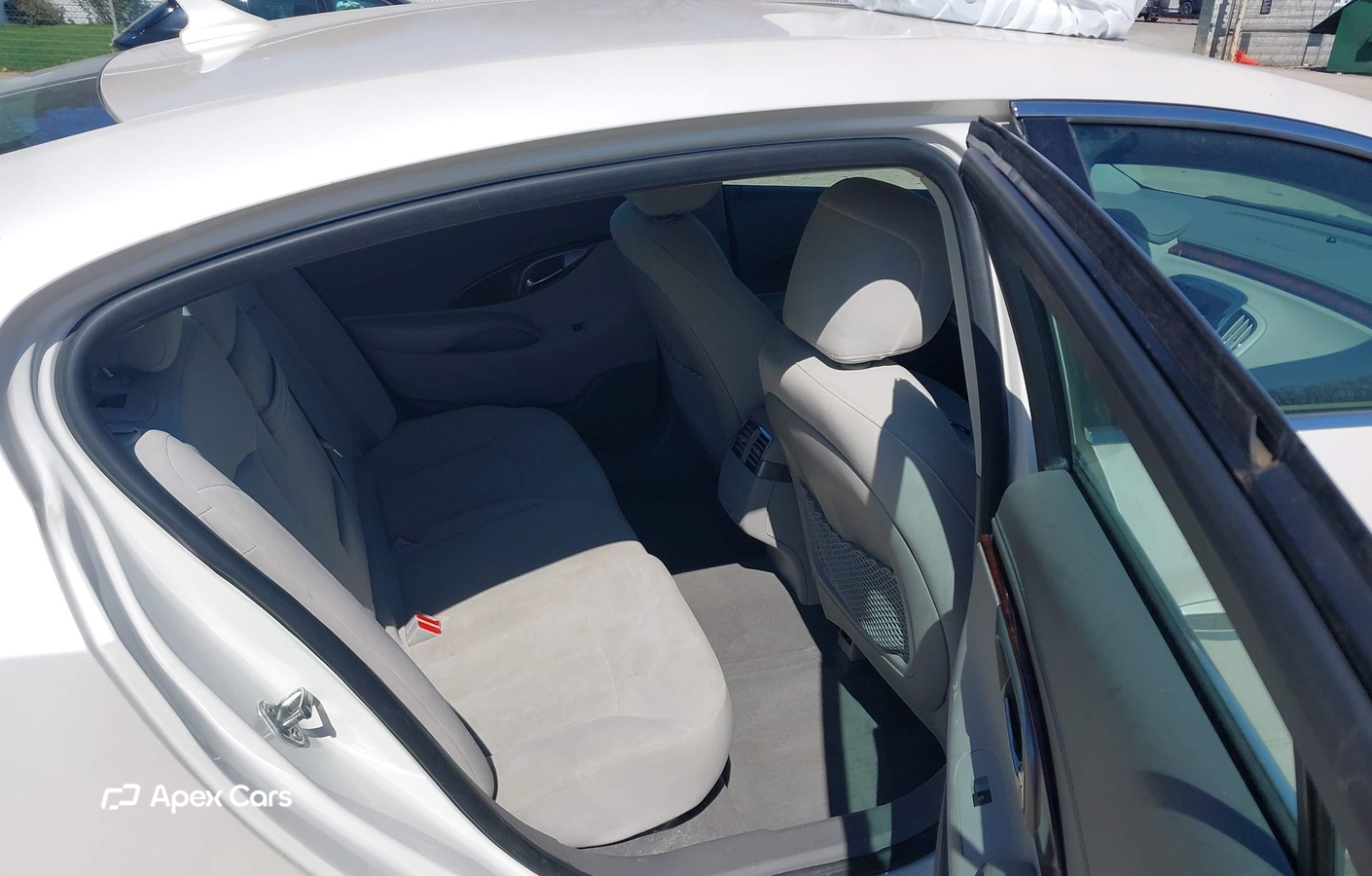 Buick LaCrosse 2011