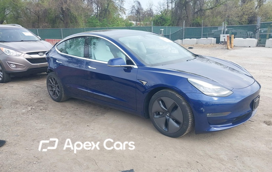 Tesla Model 3 2019 - Image 1 of 17