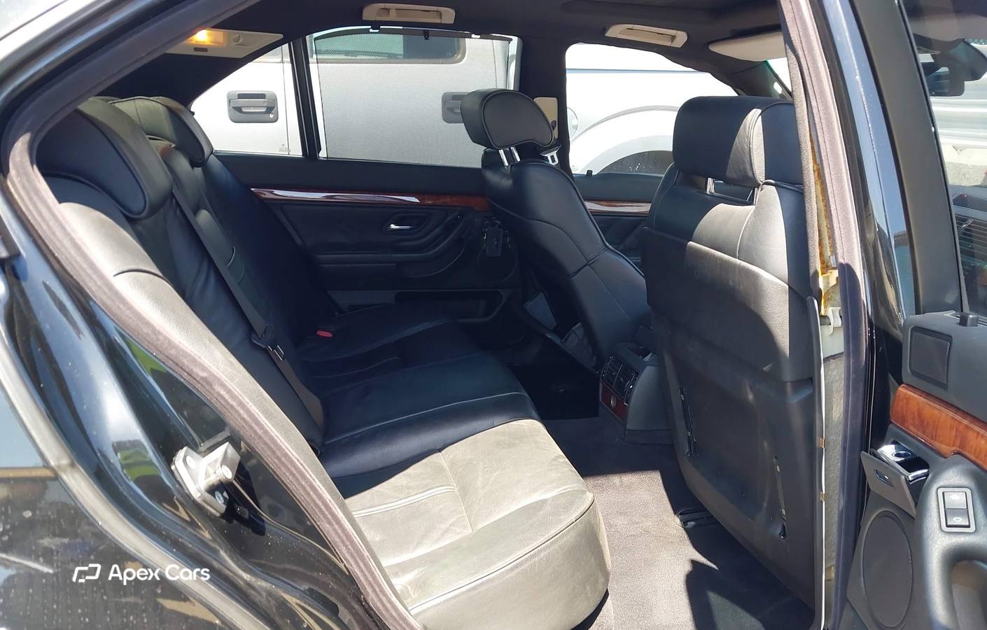 BMW Series 7 2001