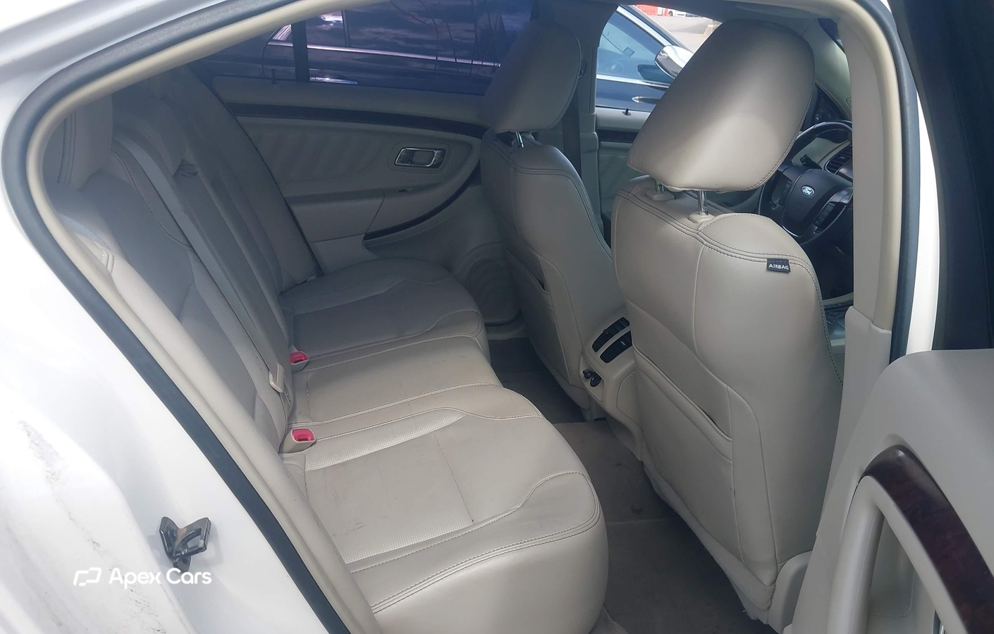 Ford Taurus 2010