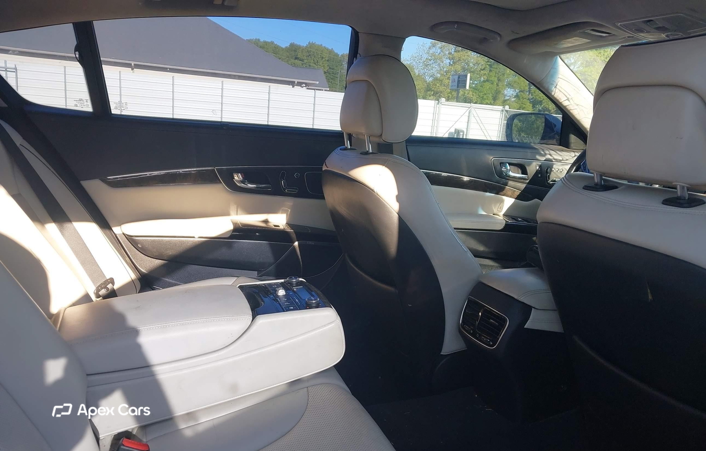 Kia K900 2015