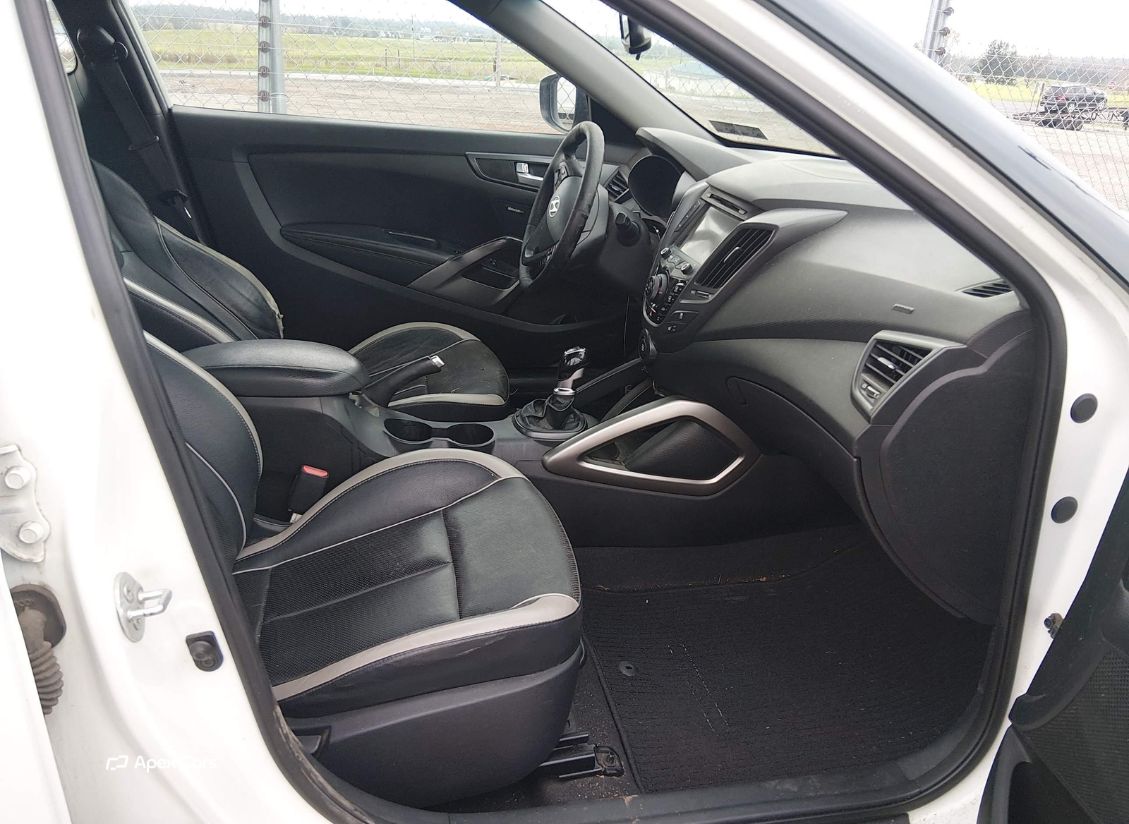 Hyundai Veloster 2013