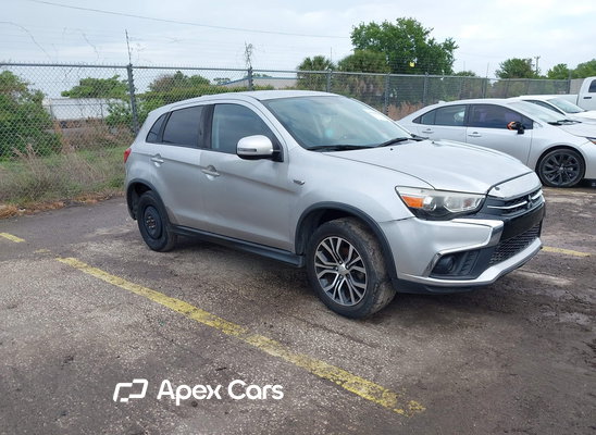 2018 Mitsubishi Outlander - Image 1 of 5