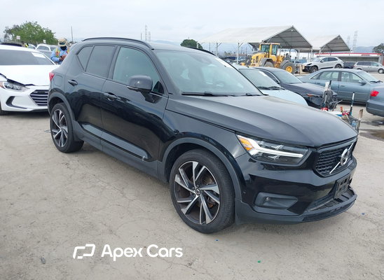 2020 Volvo XC40 - Image 1 of 5
