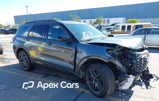 Ford Explorer 2025 - Image 1 of 17