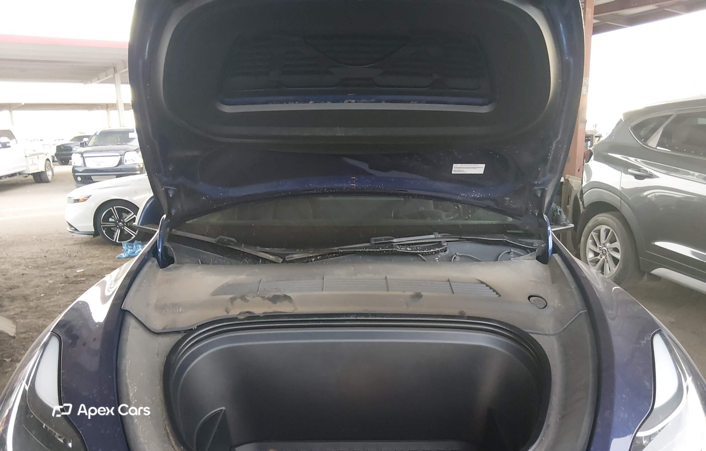 Tesla Model Y 2024