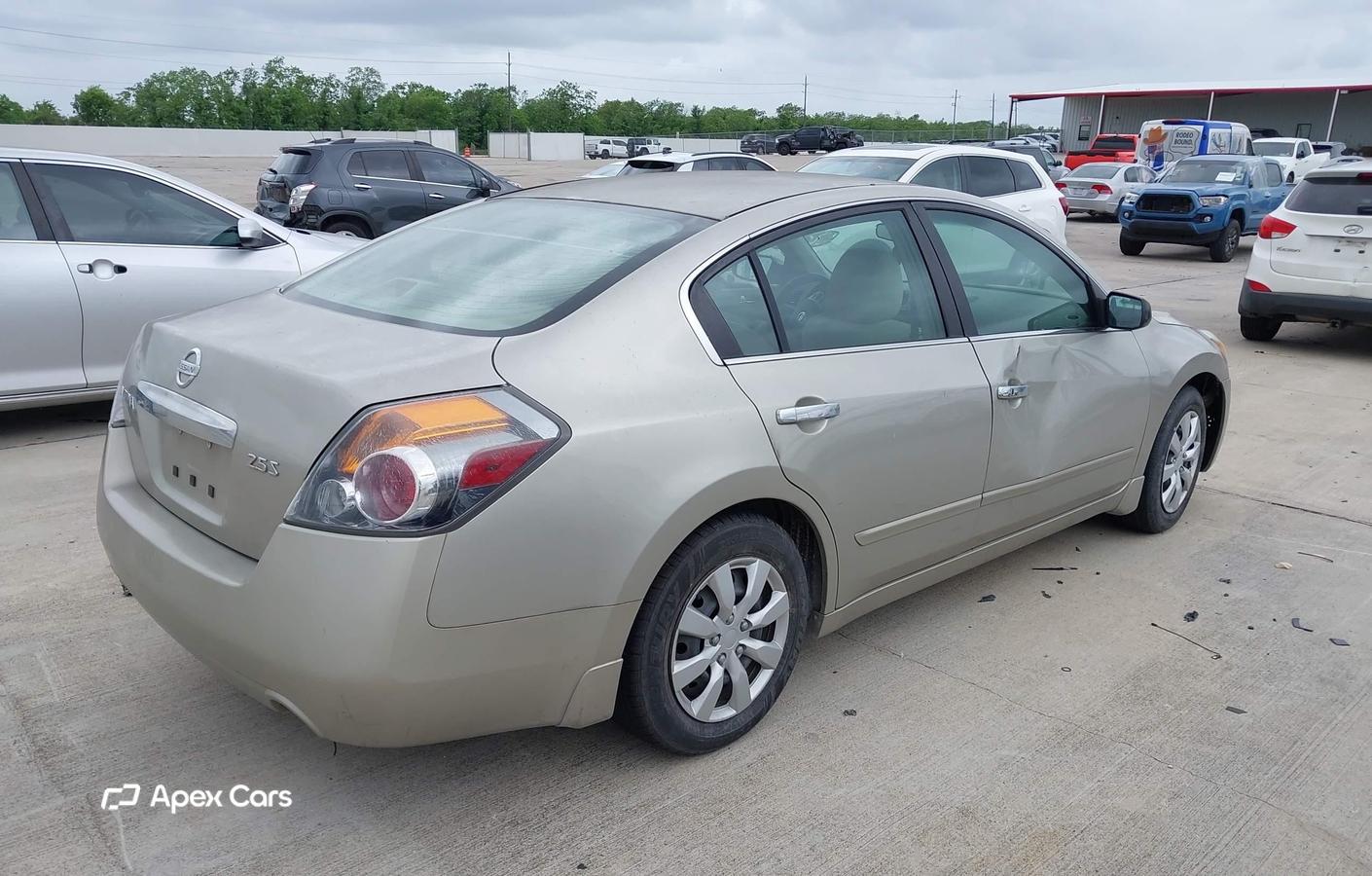 Nissan Altima 2010
