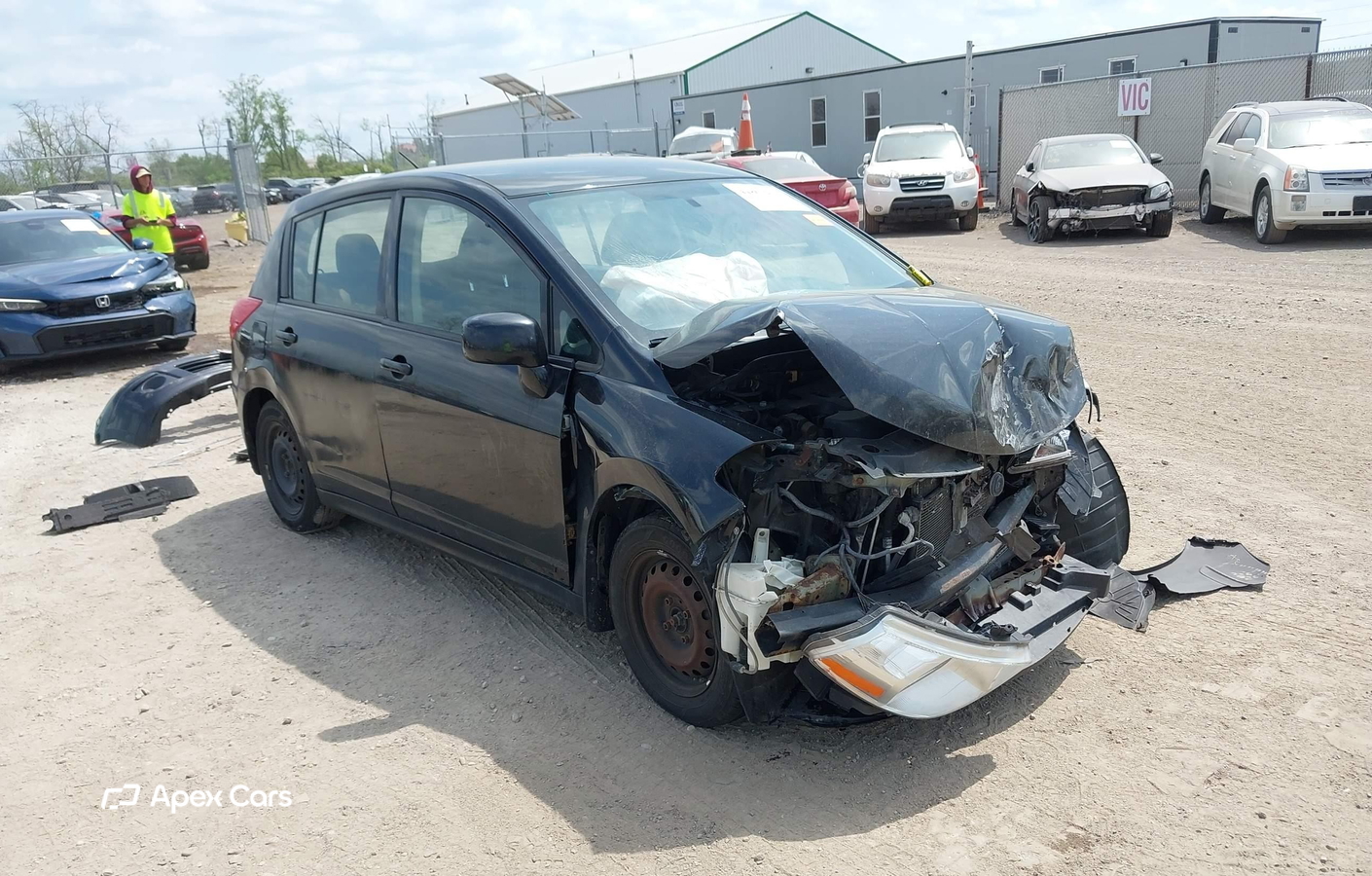 Nissan Versa 2011
