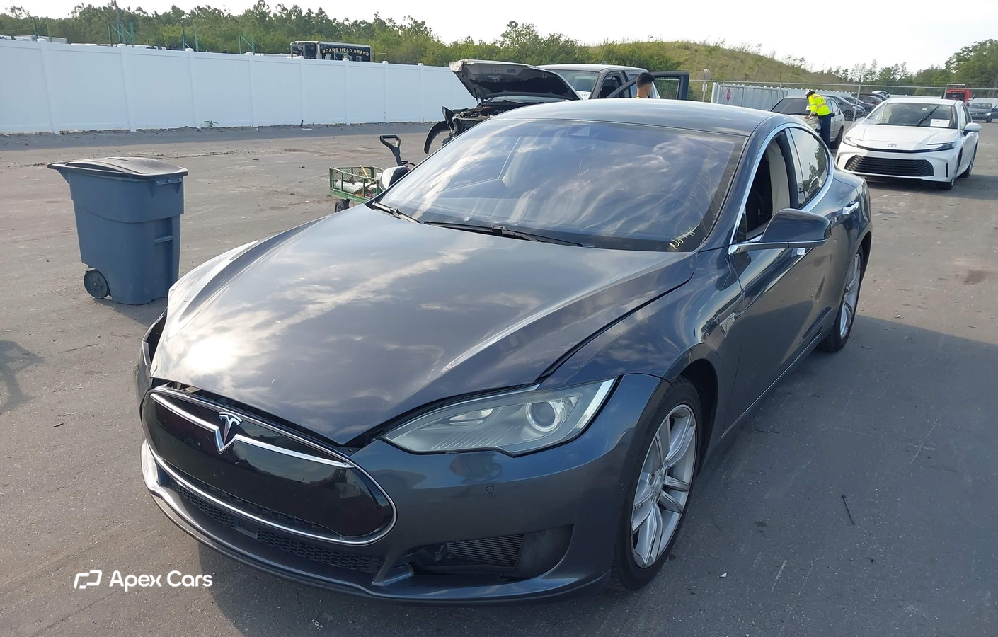 Tesla Model S 2014