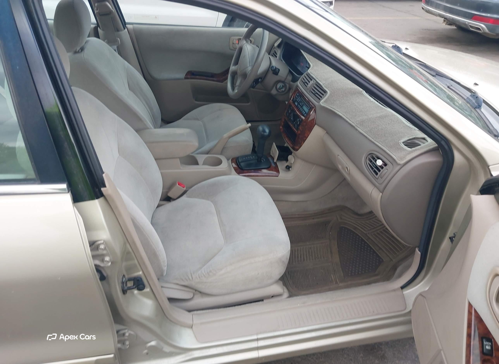 Mitsubishi Galant 2001