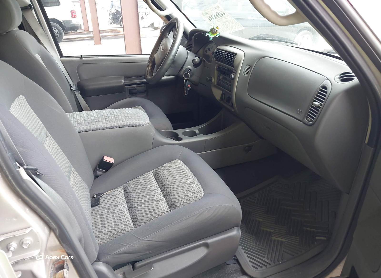 Ford Explorer Sport Trac 2004