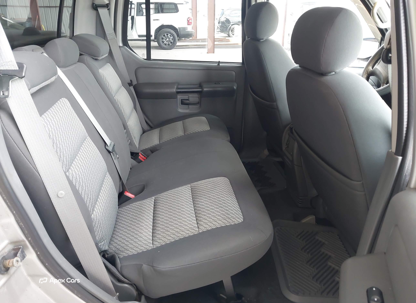 Ford Explorer Sport Trac 2004