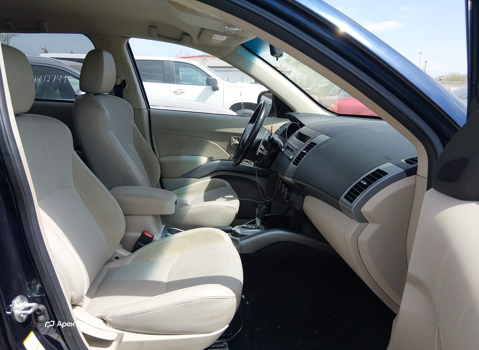 Mitsubishi Outlander 2012