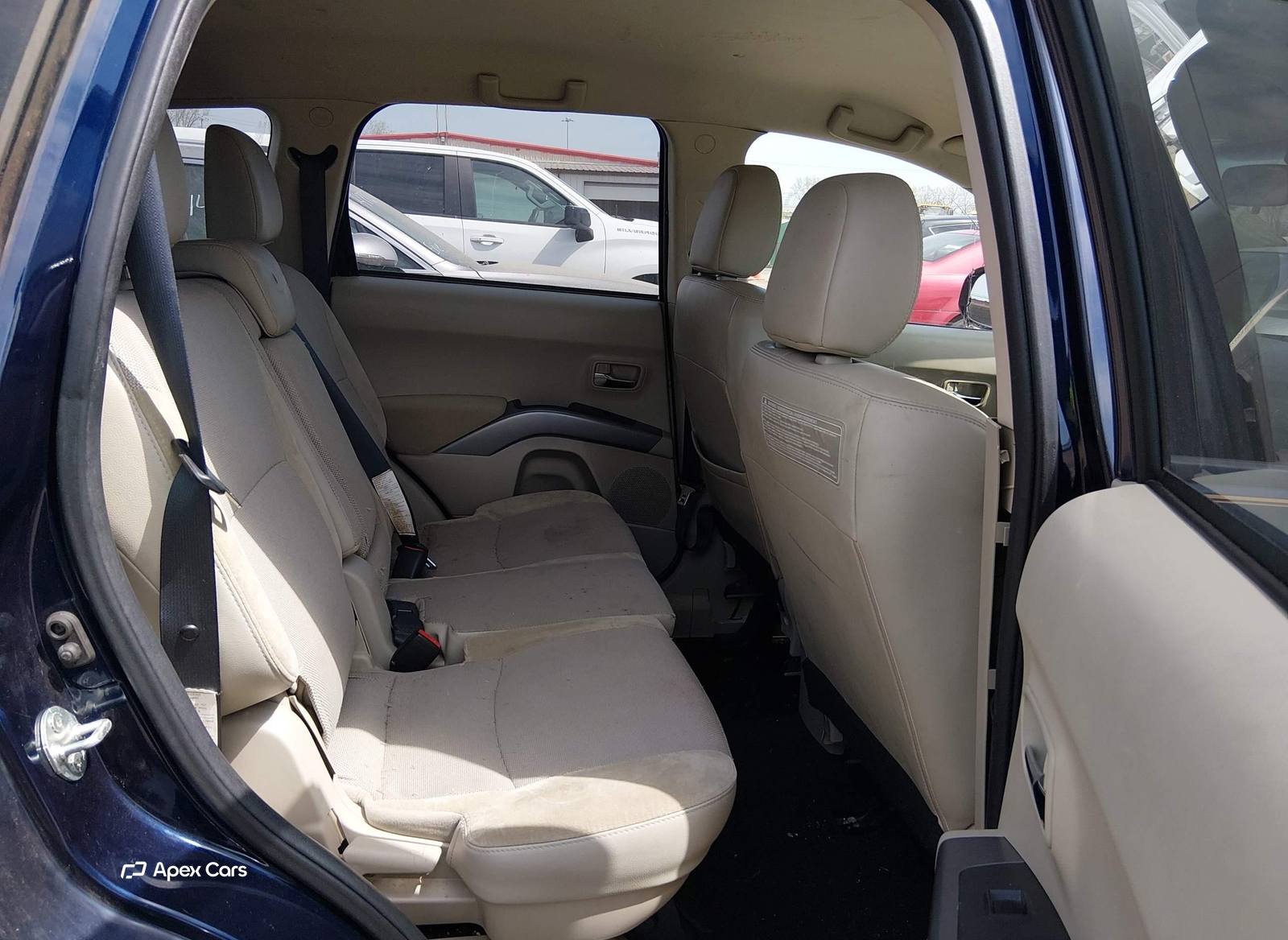 Mitsubishi Outlander 2012