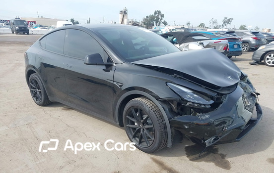 Tesla Model Y 2023 - Image 1 of 16