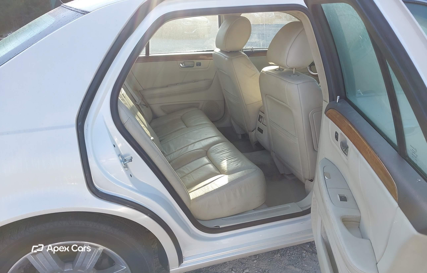 Cadillac DTS 2011