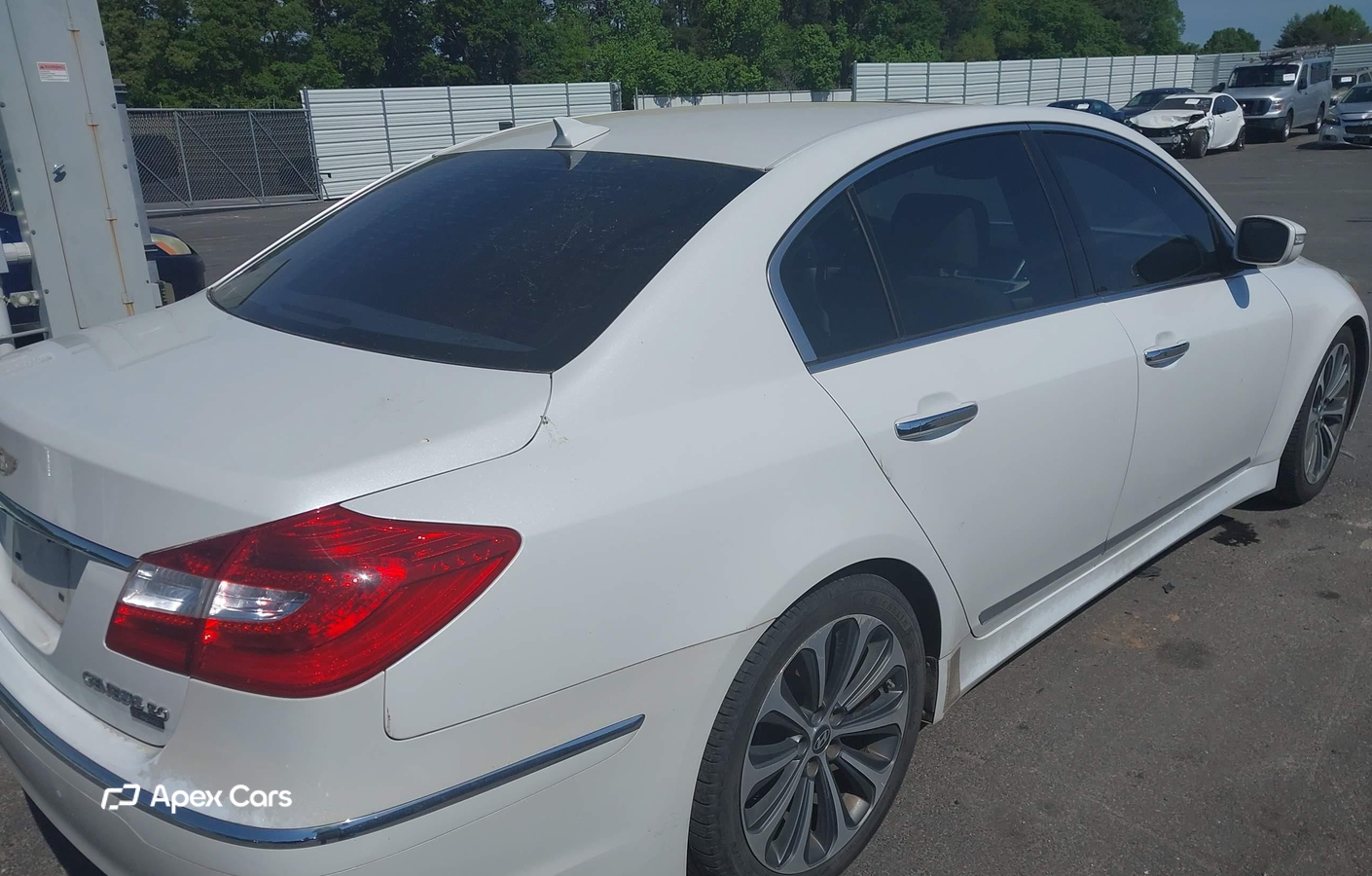 Hyundai Genesis 2013
