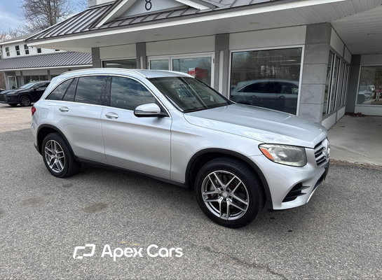 2016 Mercedes-Benz GLC - Image 1 of 5